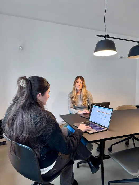 Meet Theresa: Projektmanagement & Kommunikation